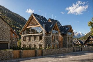 Chalet  Carrer major 4. Impresionante casa de nuevo desarrollo en arties