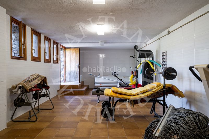 Foto ae397d37-4ae4-4c8d-9e5c-fcffd4c8225e. Casa amb xemeneia calefacció aparcament piscina a Garriga (La)