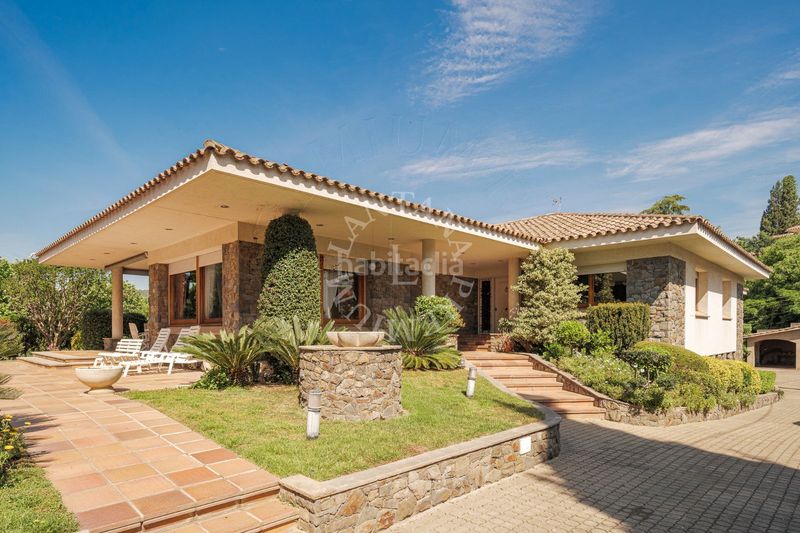Foto 0b842c9b-c16d-4e87-9718-cbef74c9f479. House with parking in Centre Garriga (La)