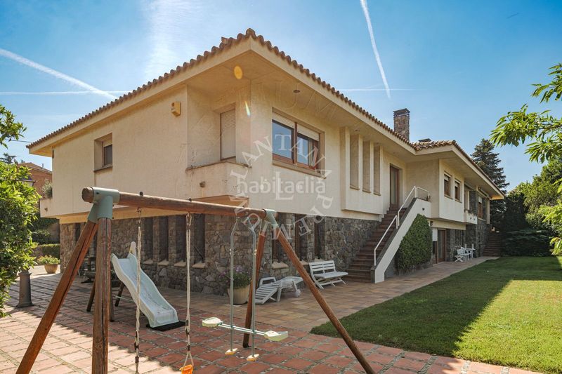 Foto 928f01bf-b5f6-4ca1-9517-a283790ab391. House with parking in Centre Garriga (La)
