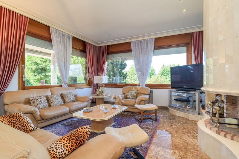 Foto f88ff9f9-394a-4347-95e5-e5b36163c18c. House with parking in Centre Garriga (La)