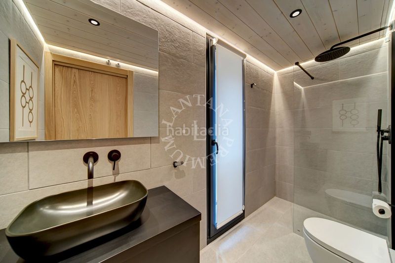 Foto a86baf9e-6c9d-4159-8741-67309d48daa5. Casa amb calefacció aparcament a Tredòs Naut Aran