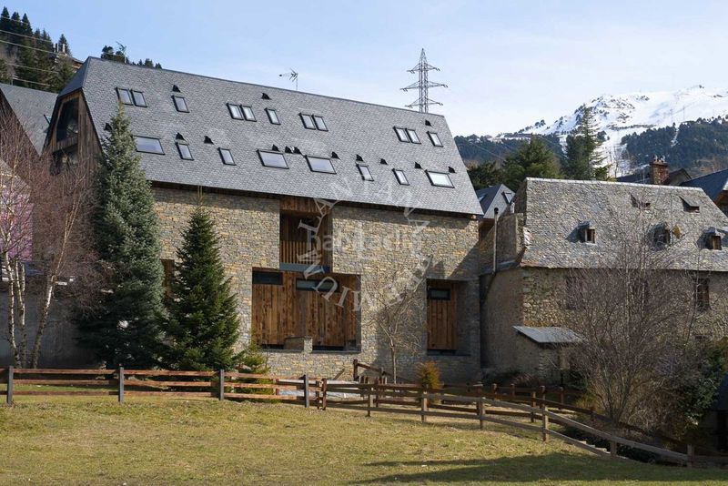Foto d0f60963-9e15-4019-b9f3-3775af2e386f. Casa amb calefacció aparcament a Tredòs Naut Aran