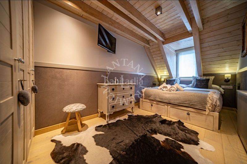 Foto 95909f43-3952-4958-8f07-8e01d3bd1d98. Casa amb aparcament a Baquèira Naut Aran