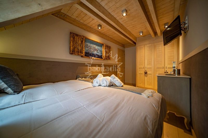 Foto def45630-3c73-4318-aaa2-8b758da4d50d. Casa amb aparcament a Baquèira Naut Aran