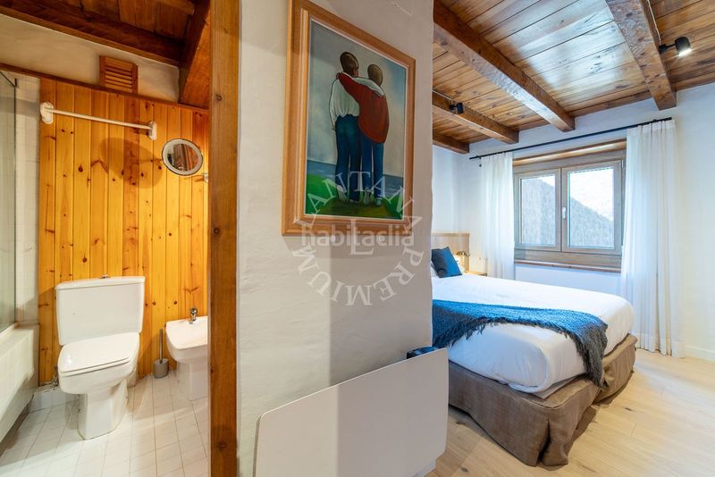 Foto a4d73f1a-892e-4be9-8a58-dbc5a7345e6c. Casa amb calefacció a Baquèira Naut Aran