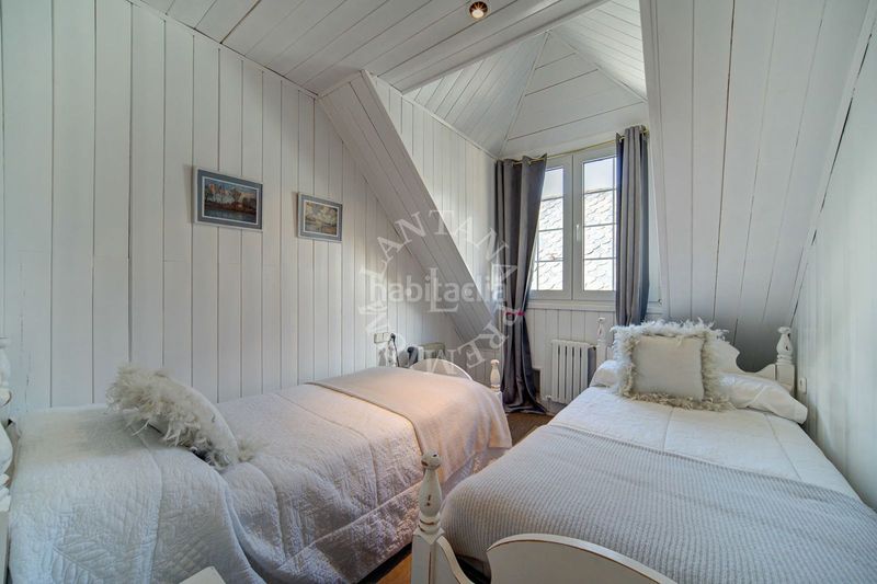 Foto 8192768a-6e90-49f2-82d6-a1ab98473465. Casa amb aparcament a Salardú Naut Aran