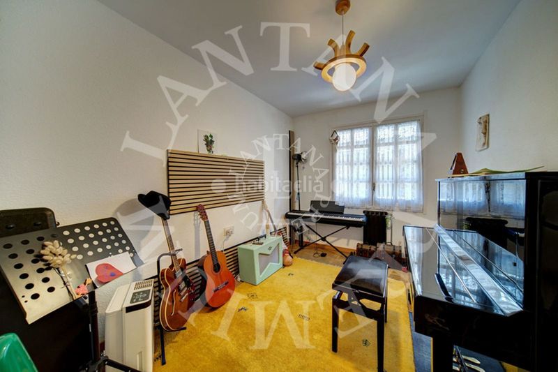 Foto d3937a25-be29-4d73-92b8-4461af2ad344. Casa amb aparcament a Salardú Naut Aran