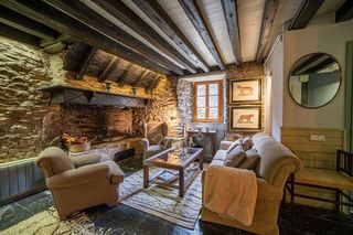 Maison  Sortan. Gran casa aranesa en escunhau con jardin y casa aneja