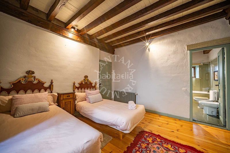 Foto 5935cf78-2aed-4d9b-bb25-e47d131b3220. Casa gran casa aranesa en Escunhau con jardin y casa aneja en Vielha e Mijaran