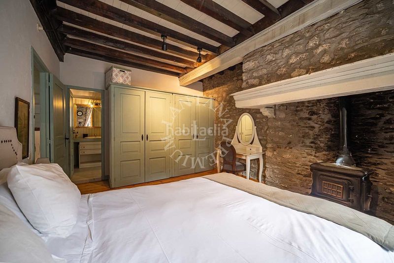 Foto 5abbd7ef-b99a-44fb-94f6-ae9c02071580. Casa gran casa aranesa en Escunhau con jardin y casa aneja en Vielha e Mijaran