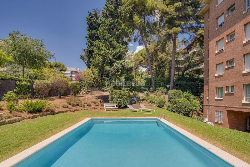 Foto 778d566d-289d-43cf-b8cc-3edd877141d1. Pis amb aparcament piscina a Pedralbes Barcelona