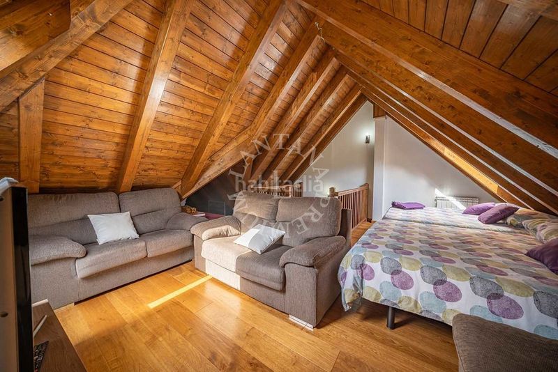 Foto e3d0dc07-54a2-466e-832f-a028c811b576. Casa  con jardin, parking y vistas en la zona alta de Vielha en Vielha e Mijaran