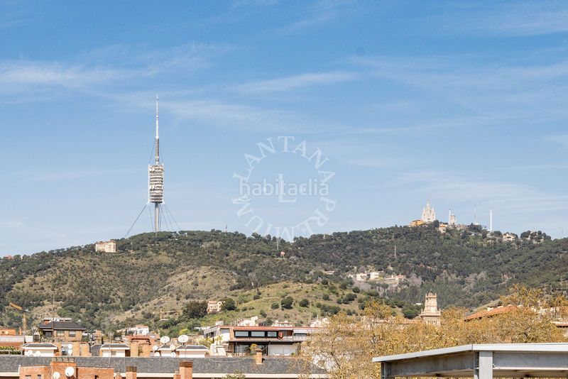 Foto 08bedc90-269c-4390-8d3c-f647c3690e77. Àtic amb calefacció aparcament a Tres Torres Barcelona