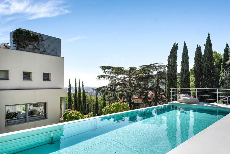 Foto 97078f40-517d-4adb-8fb0-8e83b3d861de. Casa a Pedralbes Barcelona