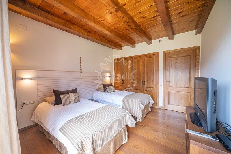 Foto 600929a5-84ea-4530-aa84-f3c5a97fea06. Casa amb aparcament a Unha Naut Aran