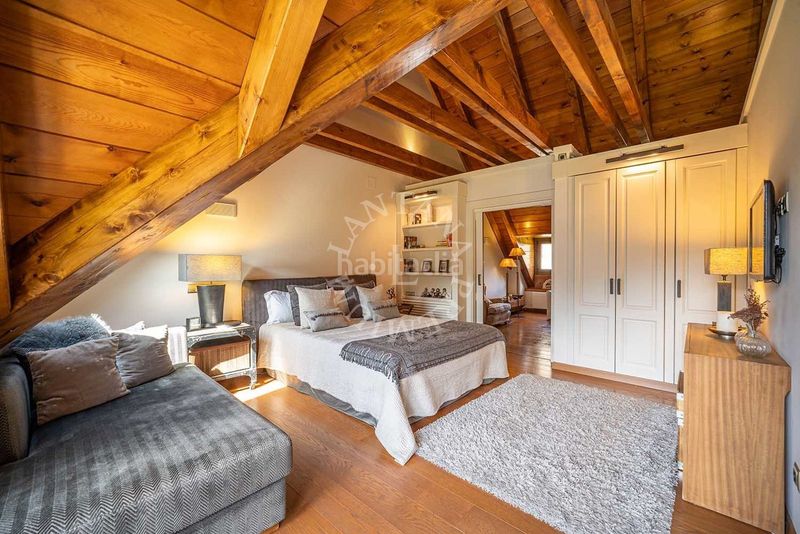 Foto b4f508f8-ae11-475e-9240-2b9c6ff97d57. Casa amb aparcament a Unha Naut Aran