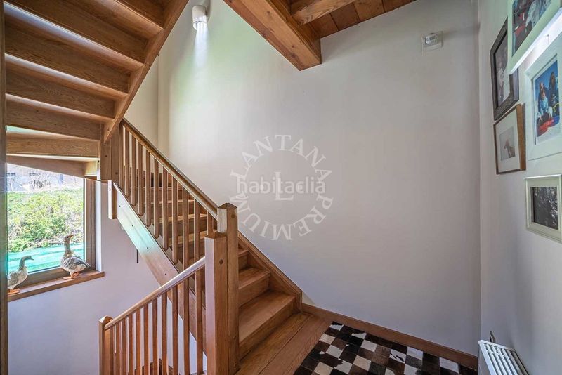 Foto d868fb45-012b-4bf0-80e4-f4f97b2431b9. Casa amb aparcament a Unha Naut Aran