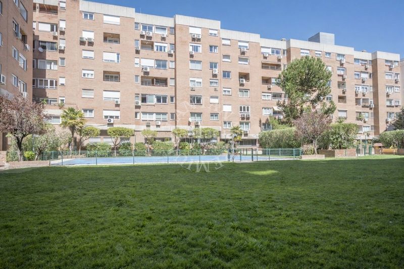 Foto 090aebc7-b631-4554-9f2f-9a41c50a7e3f. Pis amb calefacció aparcament piscina a Ríos Rosas-Nuevos Ministerios Madrid