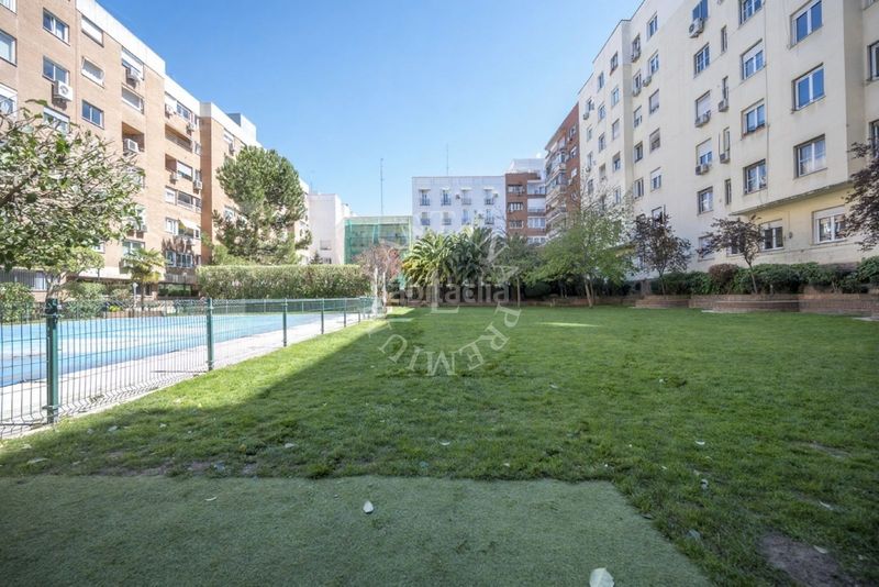 Foto 6075c5a3-bea2-4d00-b7fe-d379204e8461. Pis amb calefacció aparcament piscina a Ríos Rosas-Nuevos Ministerios Madrid
