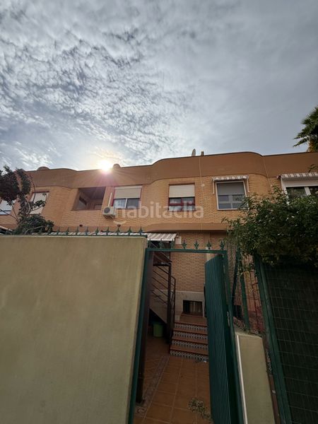 Foto 7d53259b-1753-489d-94ae-650c8cfbfe05. Casa adossada amb xemeneia piscina a Centro San Juan de Alicante