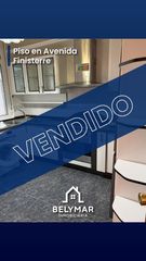 Flat in Avenida de finisterre 62. Piso en carballo a unos metros del centro.