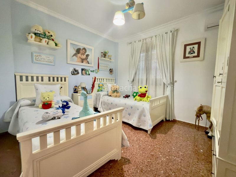 Foto 138c9392-709d-4992-a86b-93554b79e5f5. Casa  en venta , 4 dormitorios. en Umbrete