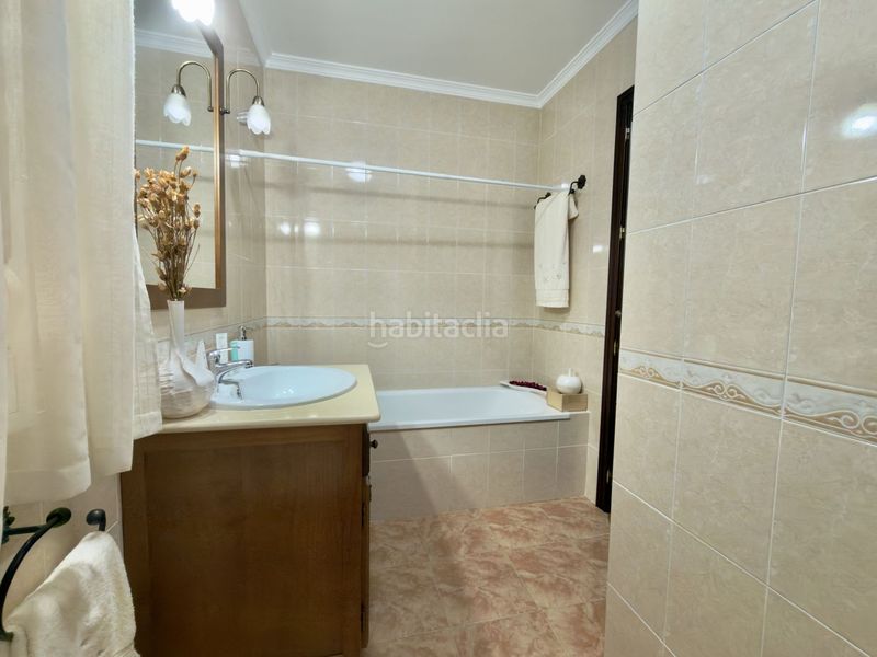 Foto f9ad9593-f792-4bc3-9d6e-cb43bfe2d5a4. Casa  en venta , 4 dormitorios. en Umbrete