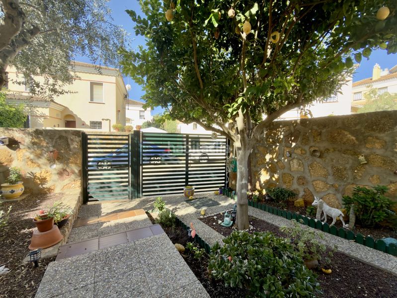 Foto 09a7b2ac-4dd7-4161-a2d3-bcf0da11680e. Casa amb calefacció aparcament a Aljamar Tomares