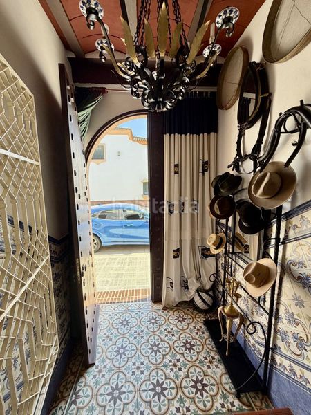 Foto b8c5a185-1d0e-4b5a-85eb-2b2c3a3862f6. Casa amb calefacció a Sanlúcar la Mayor