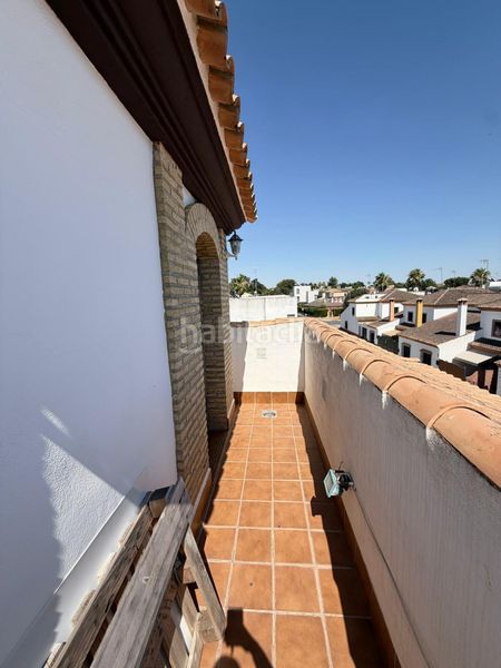 Foto bd3101e1-ec1b-4aac-87ad-544e2b138b5f. Casa amb calefacció a Sanlúcar la Mayor