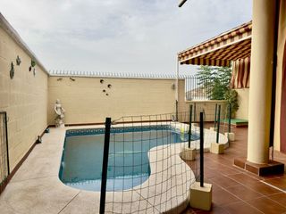Casa a Cavaleri. Casa en venta en mairena del aljarafe, 5 dormitorios.
