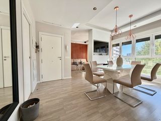 Pis  Via hercúlea. Piso en venta en sevilla, 3 dormitorios.