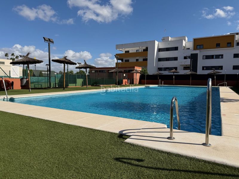 Foto 359be19f-2ac3-447f-92d1-2da5b675a447. Àtic amb calefacció aparcament piscina a Barrio Alto San Juan de Aznalfarache