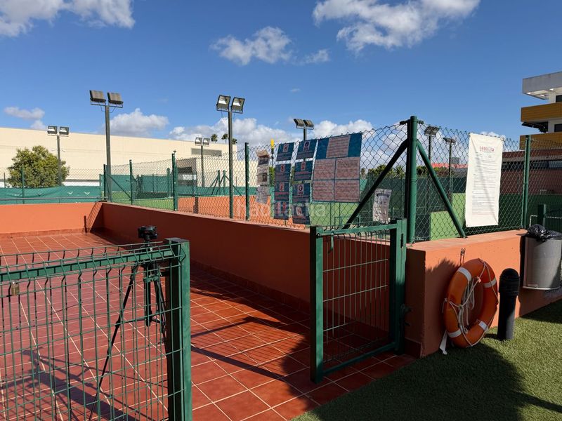 Foto 52a1d97e-1330-4839-80a2-b93284b7591a. Àtic amb calefacció aparcament piscina a Barrio Alto San Juan de Aznalfarache