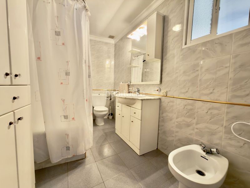 Foto a5580b1c-1398-4758-a4af-d410e529665a. Casa amb calefacció a Lora del Río