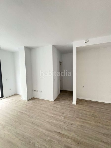 Foto e487b7ff-473b-401b-bd83-e22ff3c7c3b3. Apartament amb aparcament piscina a Los Almendros - El Limonero - El Tomillar Málaga