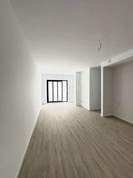 Foto f14606a9-adcb-42ad-ab09-493014a22c39. Apartament amb aparcament piscina a Los Almendros - El Limonero - El Tomillar Málaga