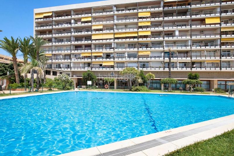 Foto f33cf429-88c2-4dfe-b92d-098385d80813. Monolocale con riscaldamento parcheggio piscina in Torremolinos