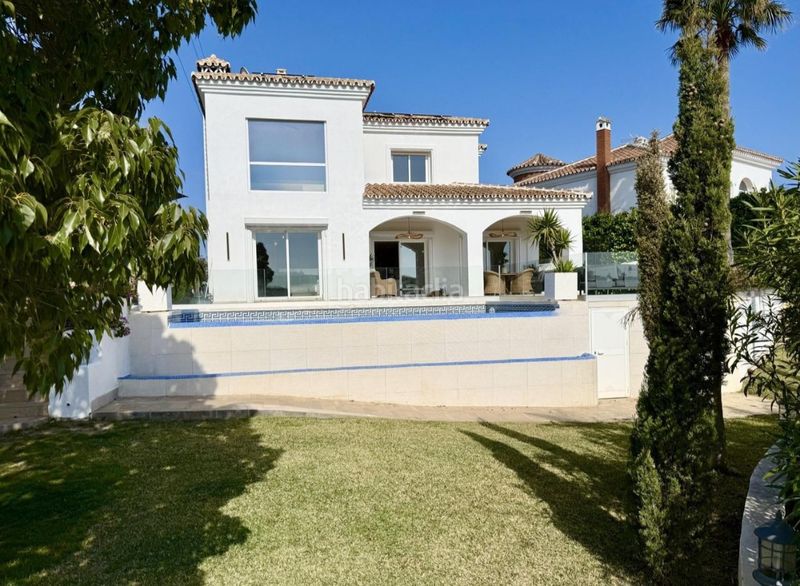 Foto c385f37d-4d0c-4cb2-82b3-8f72d5968a45. Xalet amb calefacció aparcament piscina a Riviera del Sol Mijas