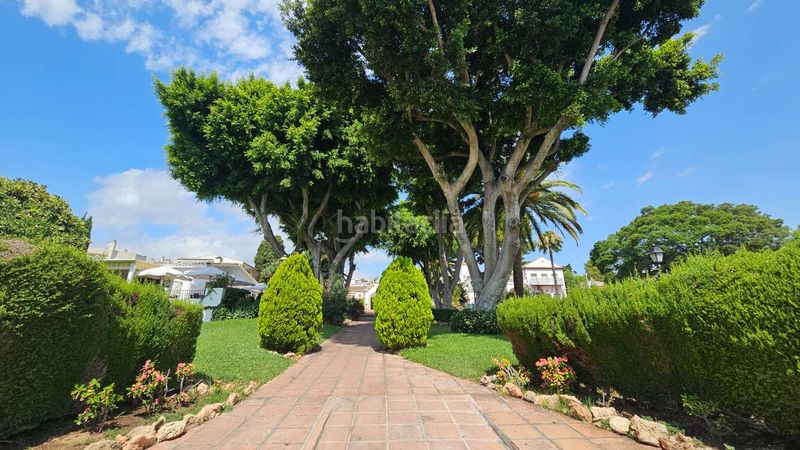 Foto 121f9f40-ea8c-4c25-8d3c-40d30d43aa47. Apartament amb calefacció aparcament piscina a Montemar Torremolinos
