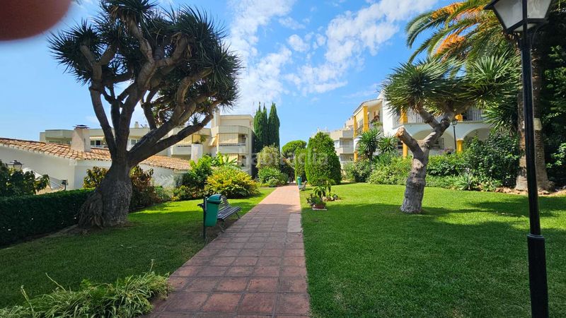 Foto 64d8492e-3b92-4a8a-802b-5b028fb65a16. Apartament amb calefacció aparcament piscina a Montemar Torremolinos