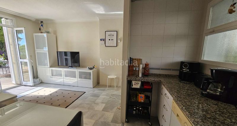 Foto 7c1f3240-fc18-4785-8585-56b99077dafb. Apartament amb calefacció aparcament piscina a Montemar Torremolinos