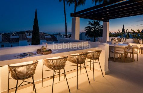 Foto c2ca07c0-ebbf-4b75-8052-9ce6c1c7ff60. Àtic amb calefacció aparcament piscina a Nagüeles Alto Marbella