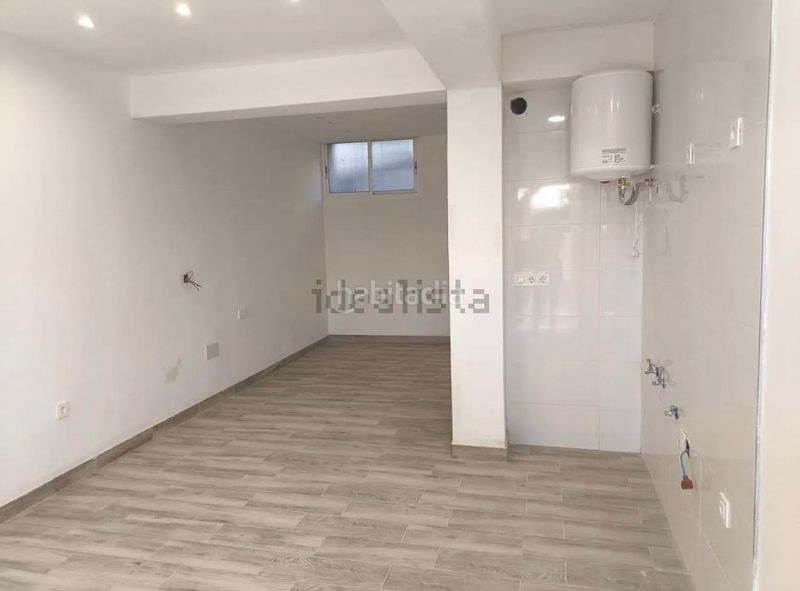 Foto 0e8dbb89-aa5c-451b-b48a-93d40cc77155. Estudio en El Bajondillo Torremolinos