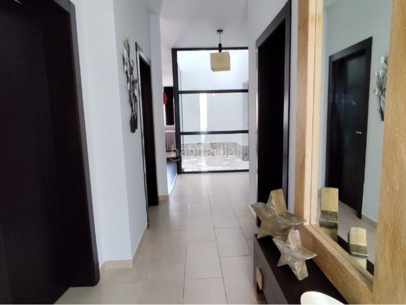 Foto d8be9b95-5b19-4e6f-8e3d-9899d6bec144. Chalet en Alameda
