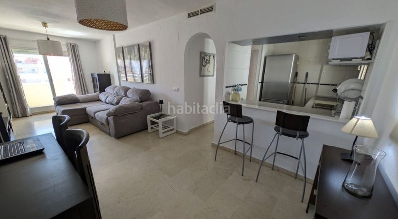 Foto a6a6ec5b-87de-47ee-ab14-9bffd9a26cb7. Apartament amb calefacció aparcament piscina a Zona Centro Comercial Torrequebrada Benalmádena
