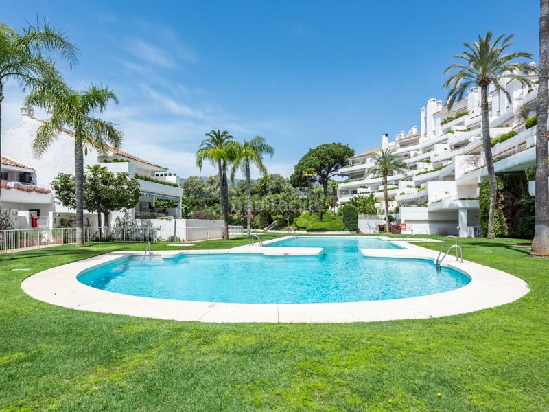 Foto 030f3c40-2b64-4166-9deb-b71d26fa96ac. Apartament amb calefacció aparcament piscina a Río Real Marbella
