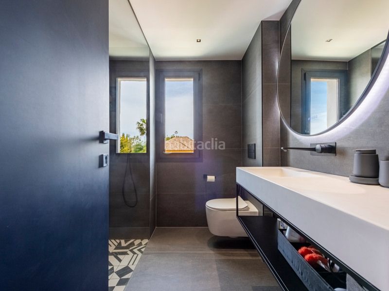 Foto a1ad687b-8a4a-47e5-864e-c5a770b1bbf6. Apartament amb calefacció aparcament piscina a Río Real Marbella