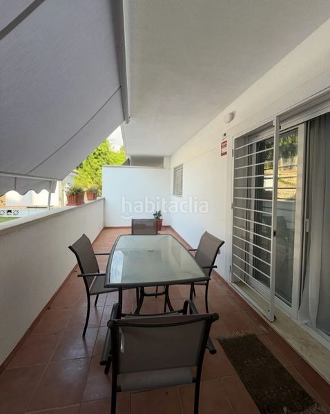 Foto b090d94e-166e-41b6-ad2a-d936e7bf9630. Apartament amb aparcament piscina a La Colina Torremolinos